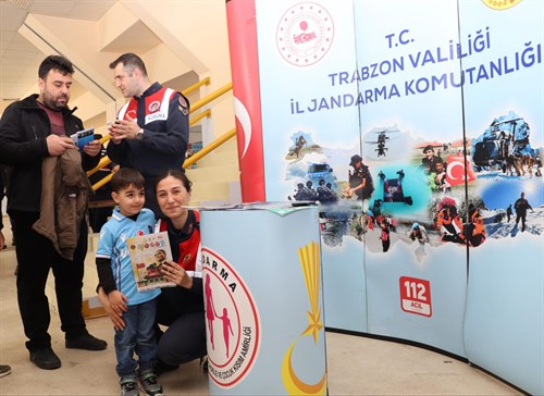Hayri Gür Kapalı Spor Salonunda Jandarma Faaliyetleri